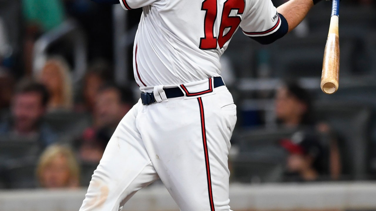 McCann homers twice, Braves with 5th straight